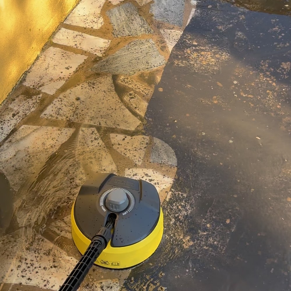 Exterior soft wash and driveway pressure washing at a villa in Vale do Lobo